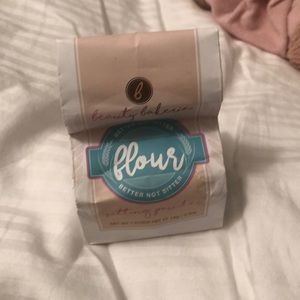 Beauty Bakerie Setting powder